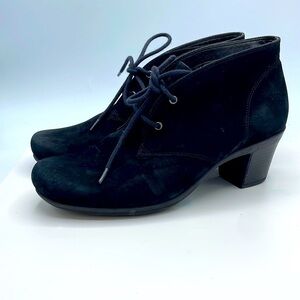 Abeo Potrero Black Suede